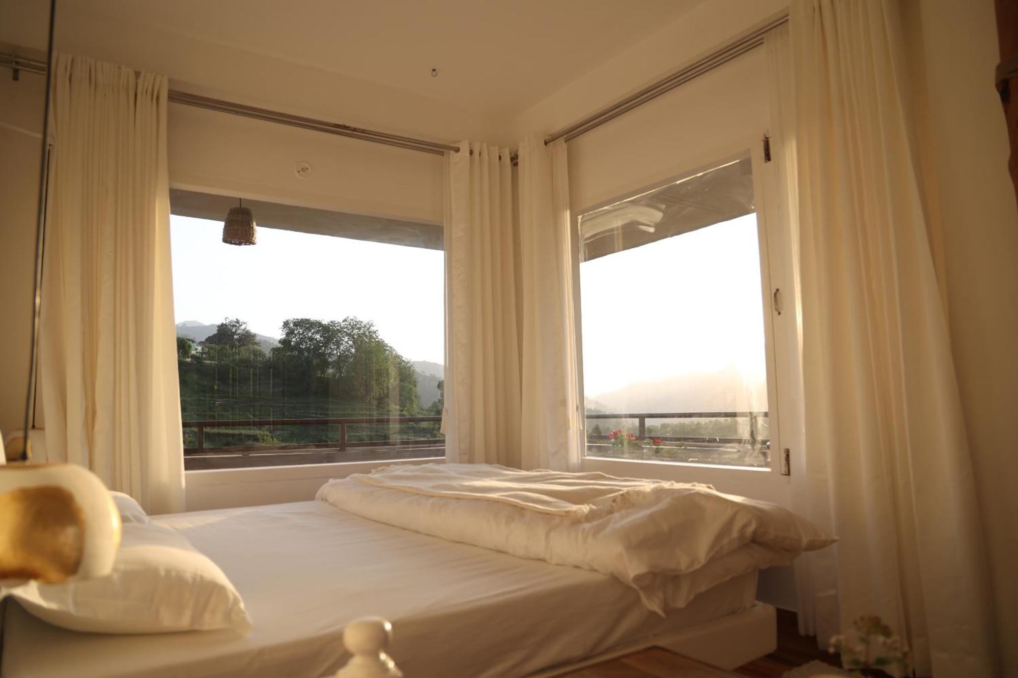 Exstasy Stays - Bathtub Rooms & Cafe - Your Romantic & Cozy Getaway - Thhpsociety - Mukteshwar Exterior photo