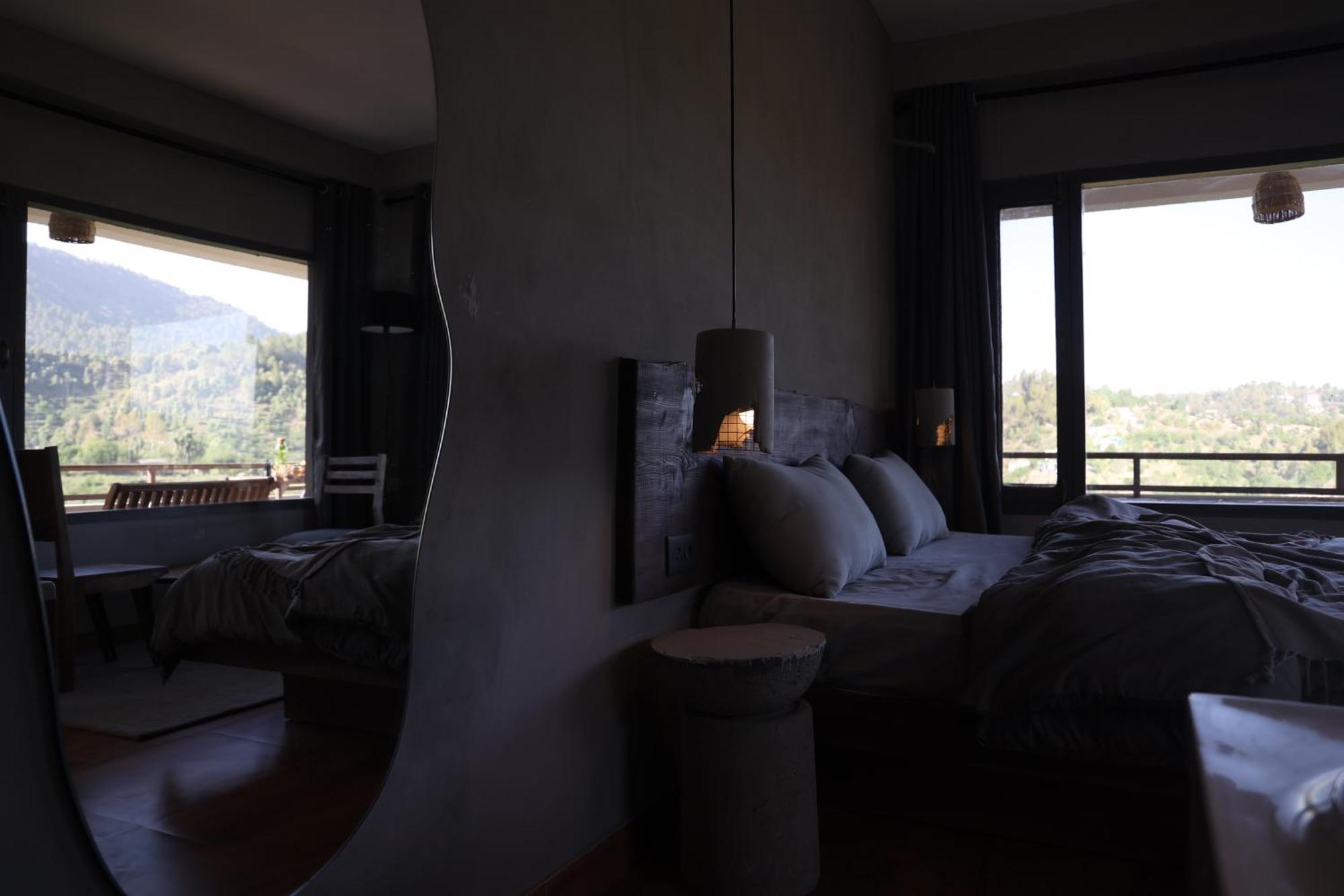Exstasy Stays - Bathtub Rooms & Cafe - Your Romantic & Cozy Getaway - Thhpsociety - Mukteshwar Exterior photo
