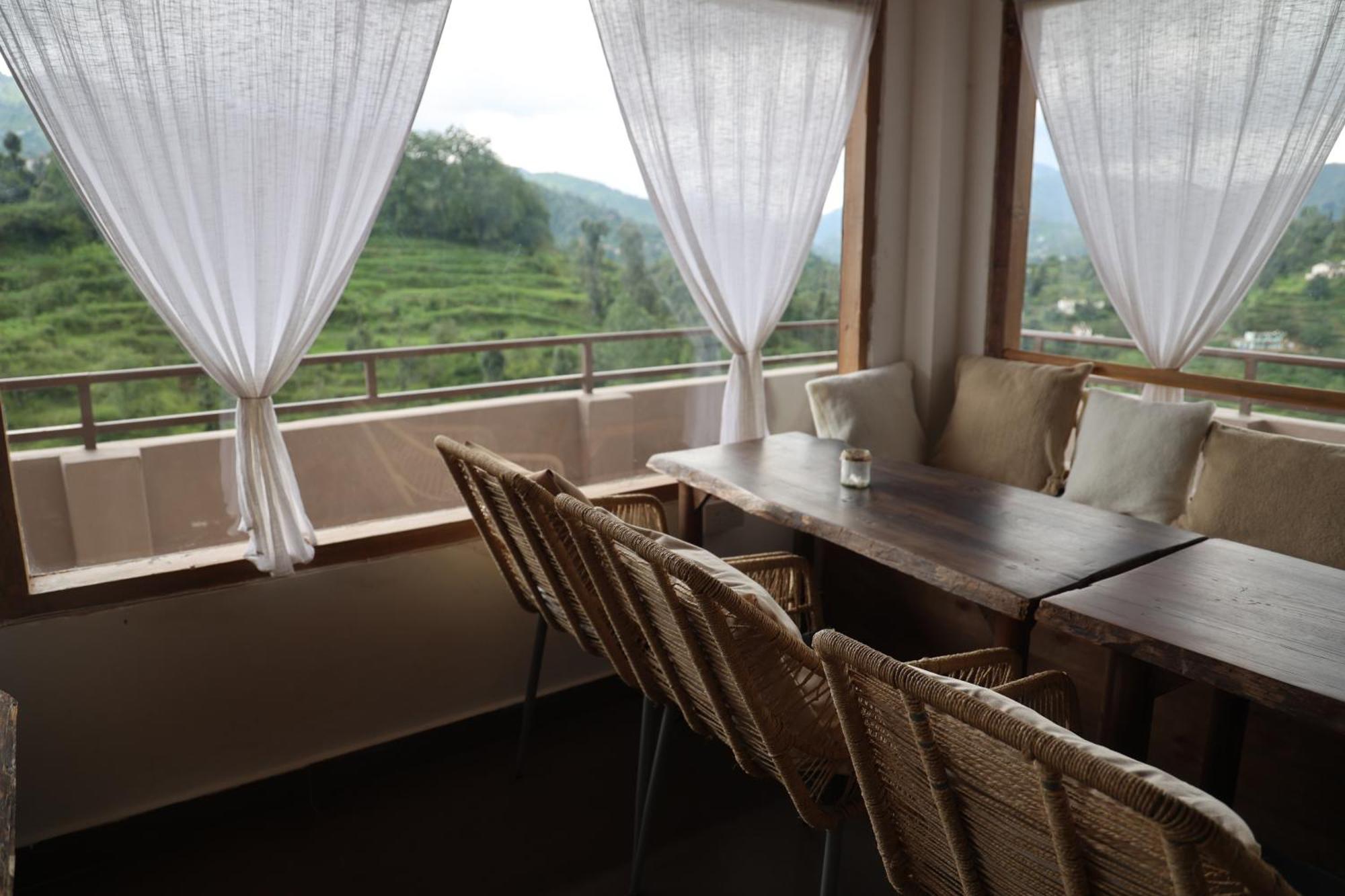 Exstasy Stays - Bathtub Rooms & Cafe - Your Romantic & Cozy Getaway - Thhpsociety - Mukteshwar Exterior photo